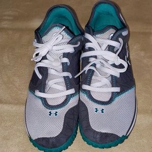 Women’s Under Armour shoes size 8.5 but fits size 8 better